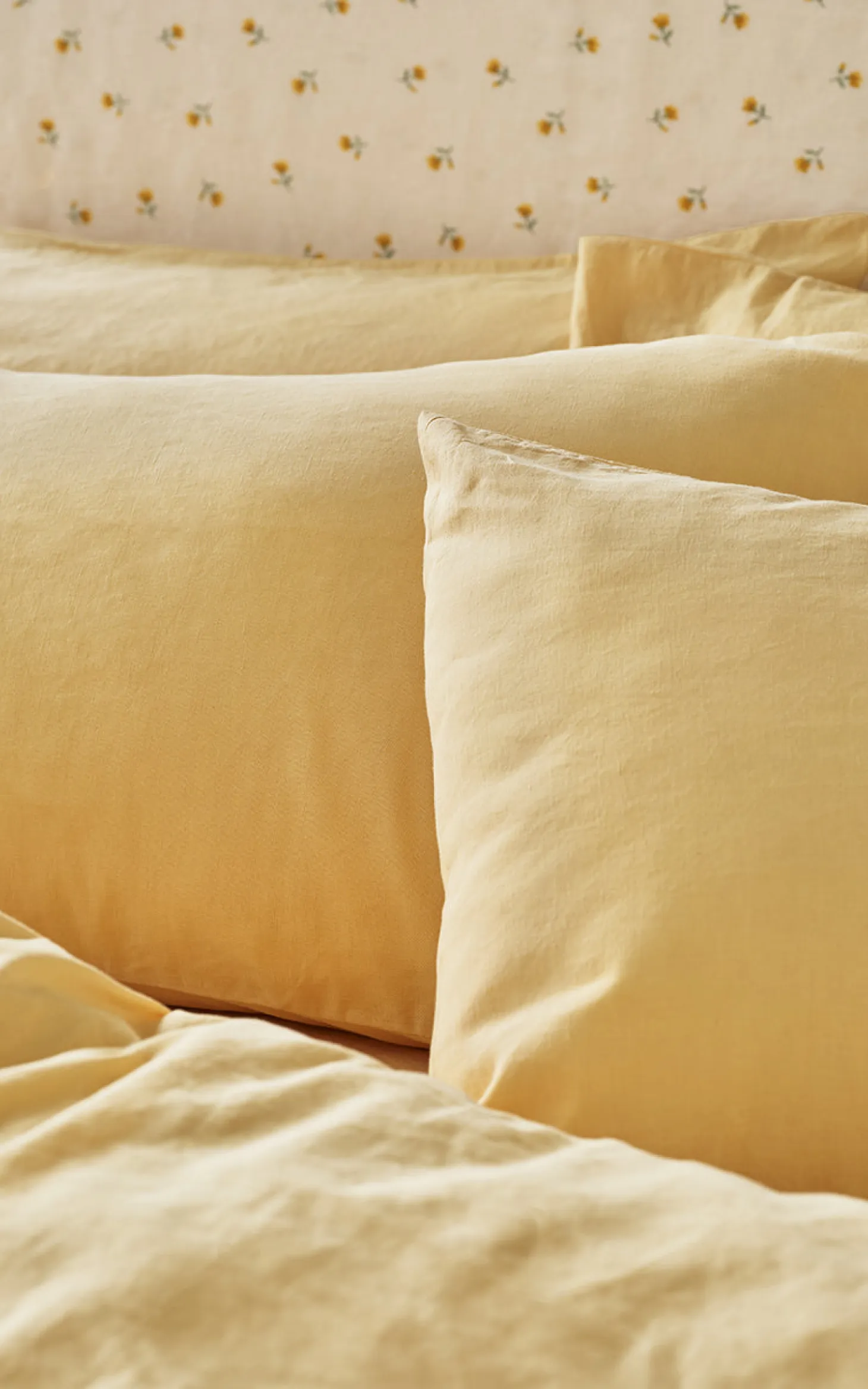 Butter Yellow Linen Blend Bedding Set