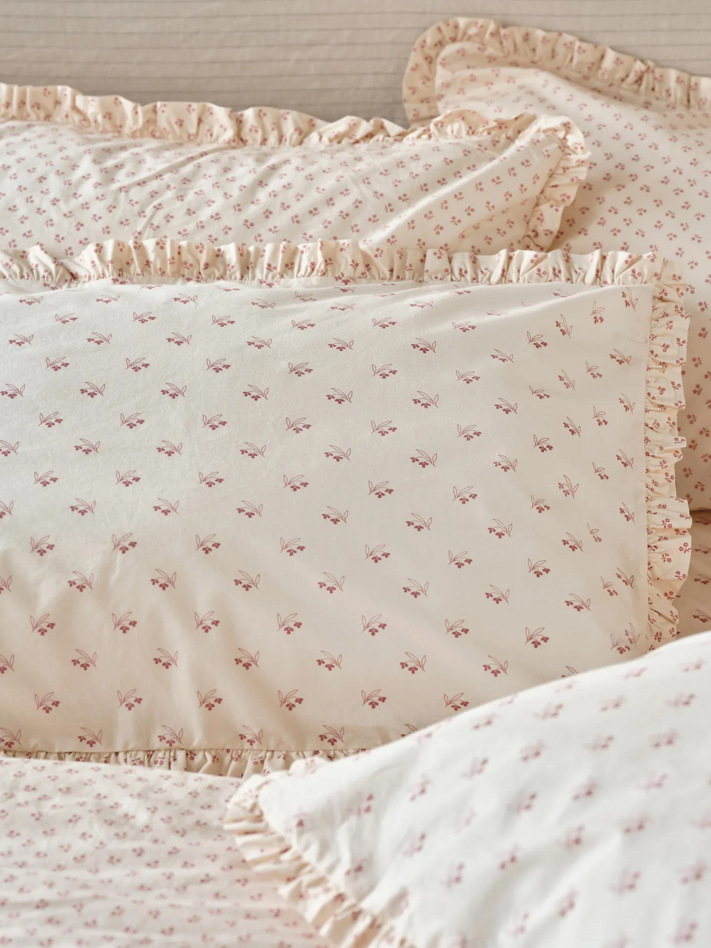 Dusty Pink Martha Floral Cotton Frill Pillowcases (Pair)