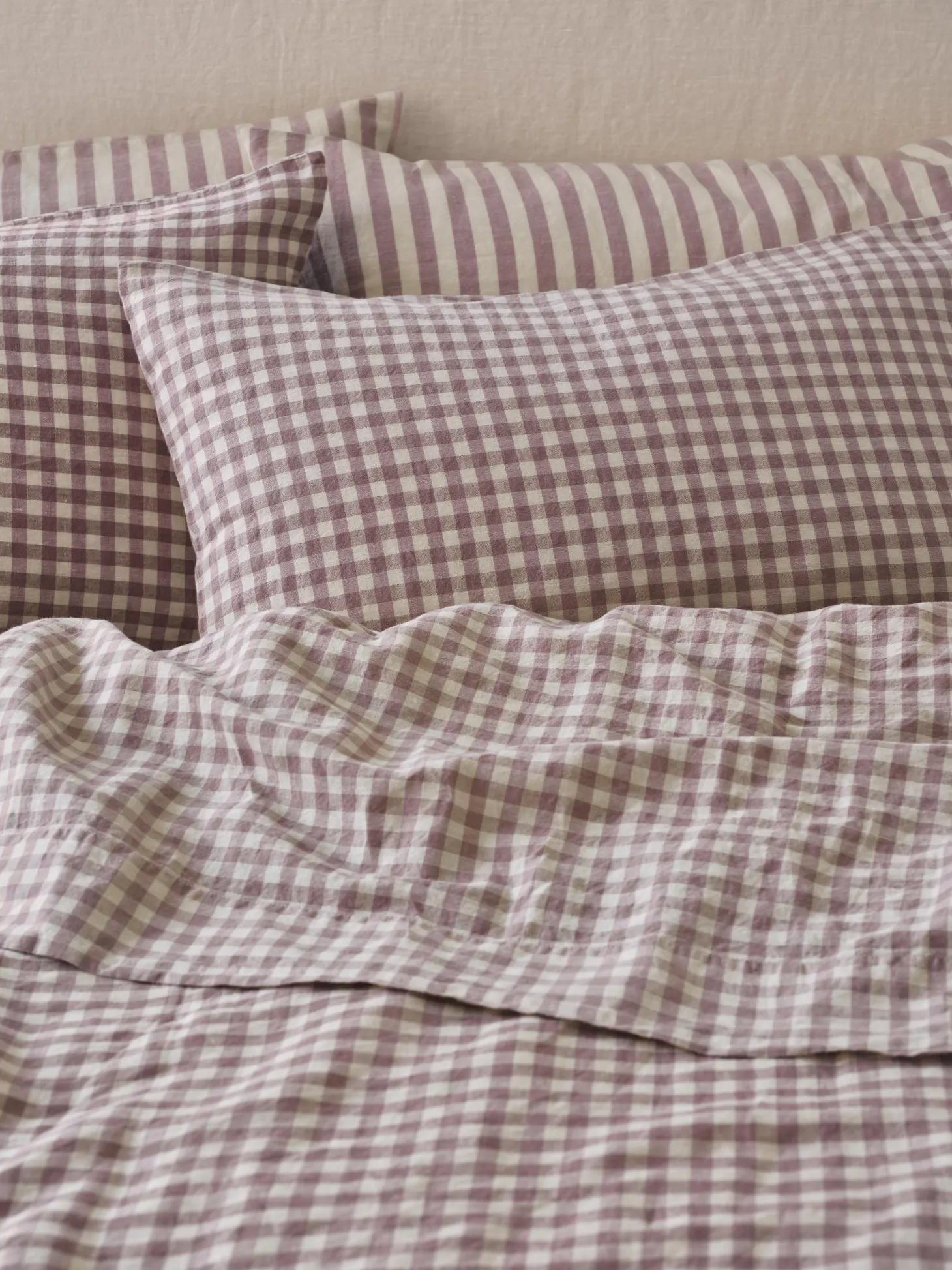 Elderberry Gingham Linen Blend Pillowcase (Pair)