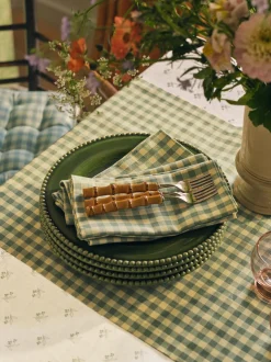 Mellow Green Martha Floral Frill Linen Blend Tablecloth