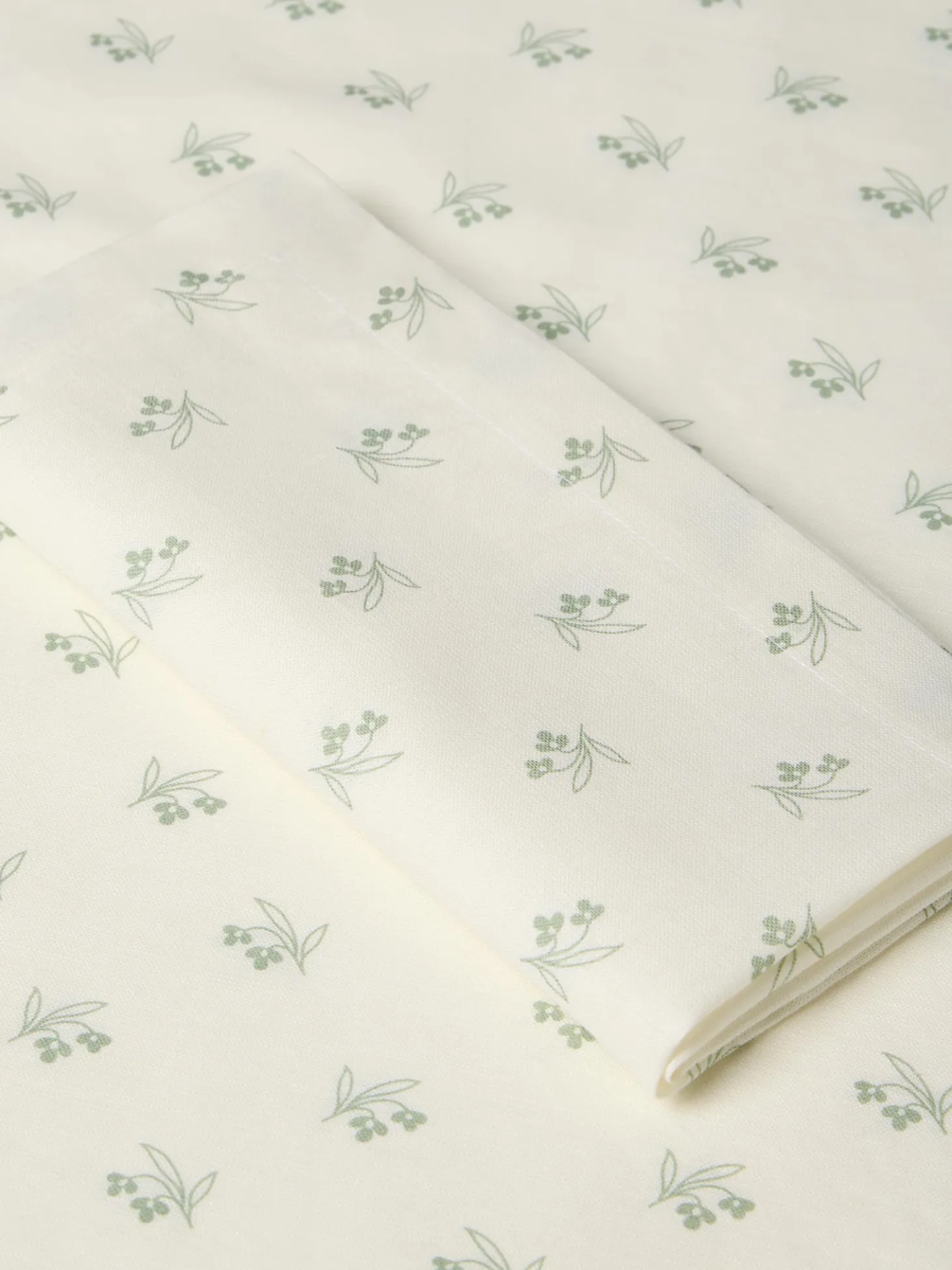 Mellow Green Martha Floral Linen Blend Napkins Set of 4