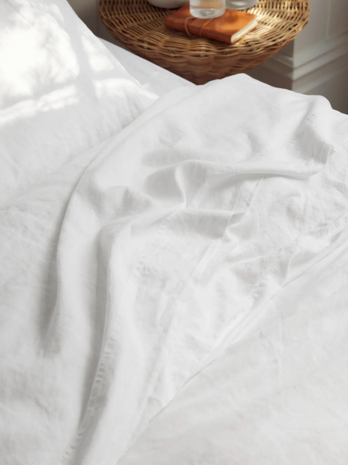 White 100% Linen Flat Sheet